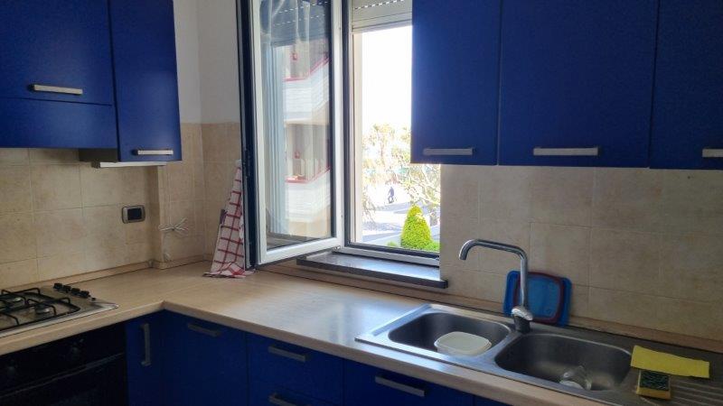 Trilocale arredato in affitto a Roseto degli Abruzzi