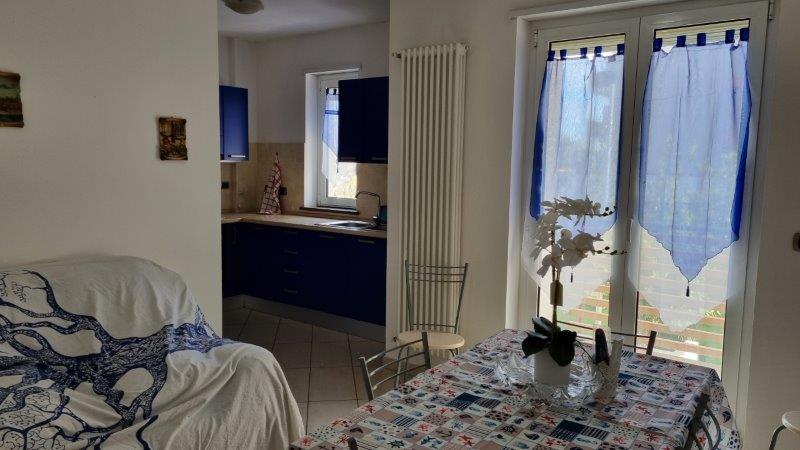 Trilocale arredato in affitto a Roseto degli Abruzzi