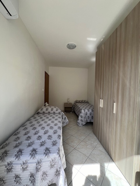 Trilocale arredato in affitto a Roseto degli Abruzzi