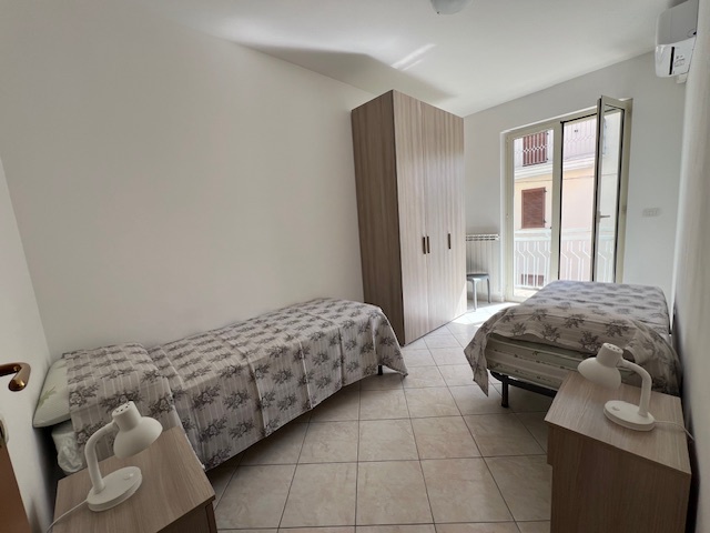 Trilocale arredato in affitto a Roseto degli Abruzzi