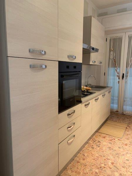 Quadrilocale arredato in affitto a Roseto degli Abruzzi