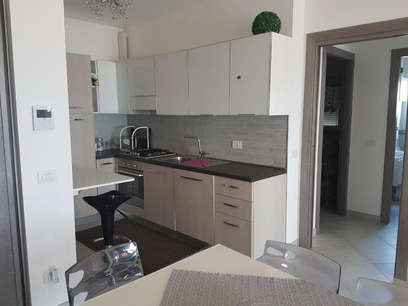 Trilocale arredato in affitto in lungomare trento, Roseto degli Abruzzi