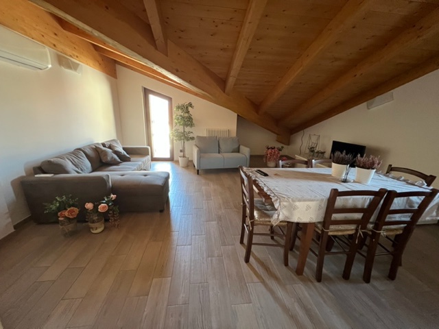 Trilocale arredato in affitto a Roseto degli Abruzzi