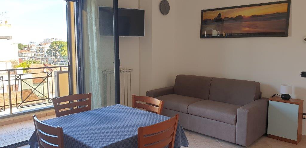 Bilocale arredato in affitto a Roseto degli Abruzzi