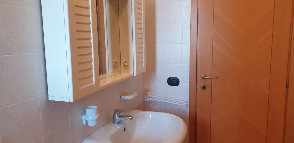 Bilocale arredato in affitto a Roseto degli Abruzzi