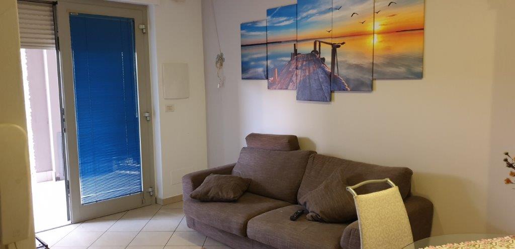 Casa indipendente arredata in affitto in via nazionale, Roseto degli Abruzzi