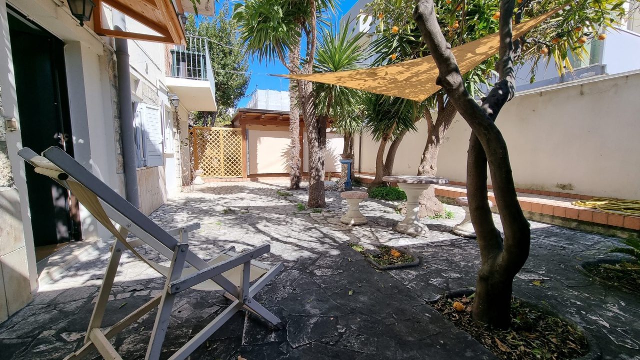 Casa indipendente arredata in affitto a Roseto degli Abruzzi