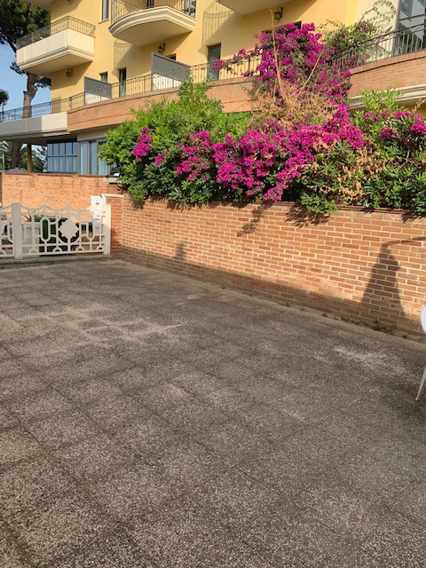 Casa indipendente arredata in affitto a Roseto degli Abruzzi