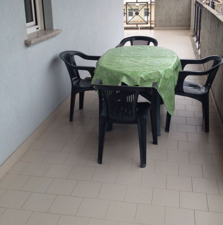 Trilocale arredato in affitto in lungomare roma, Roseto degli Abruzzi