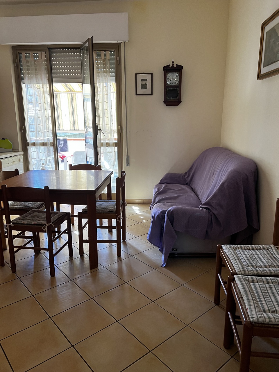 Trilocale arredato in affitto a Roseto degli Abruzzi