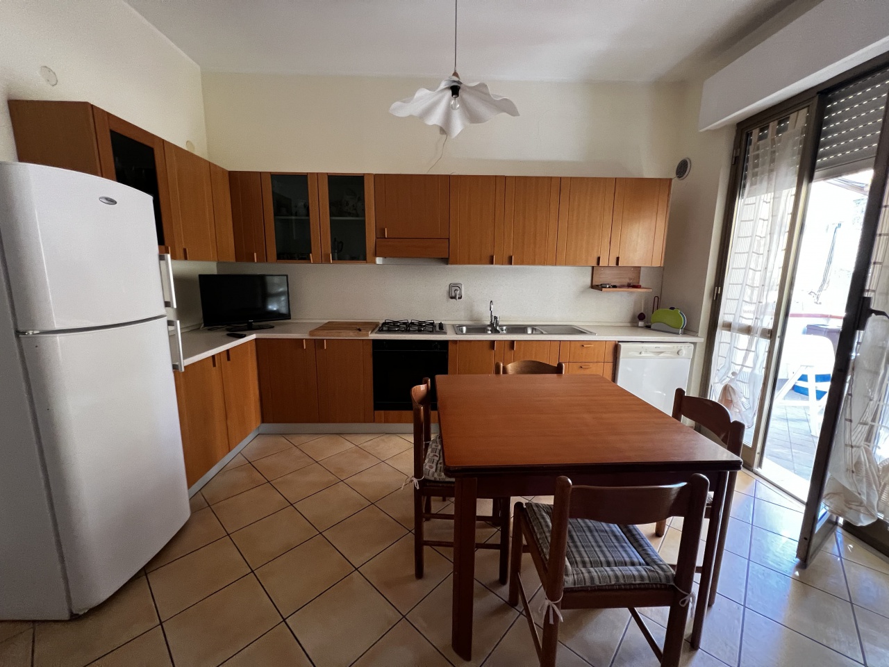 Trilocale arredato in affitto a Roseto degli Abruzzi