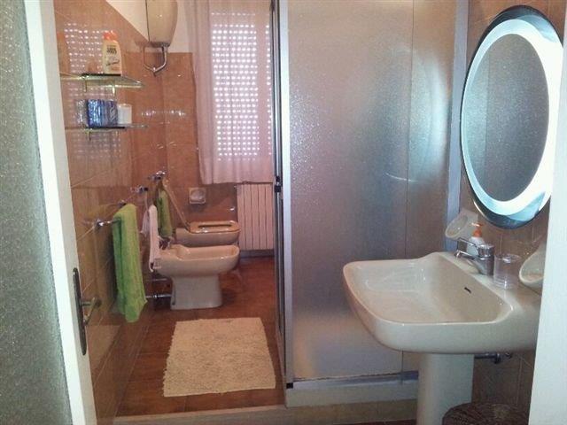 Trilocale arredato in affitto a Roseto degli Abruzzi