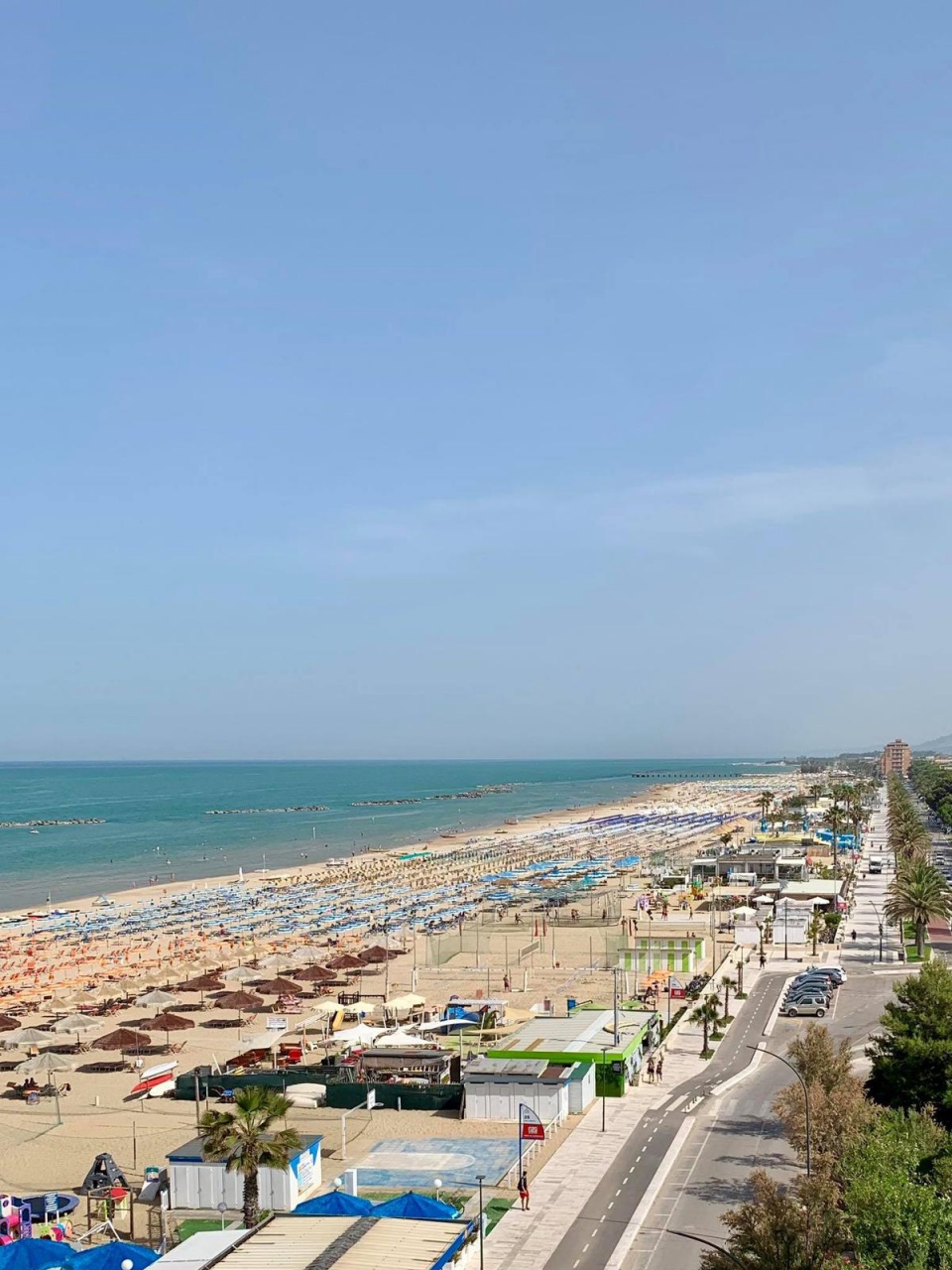 Trilocale arredato in affitto in via lungomare trento, Roseto degli Abruzzi