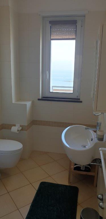 Trilocale arredato in affitto in via lungomare trento, Roseto degli Abruzzi