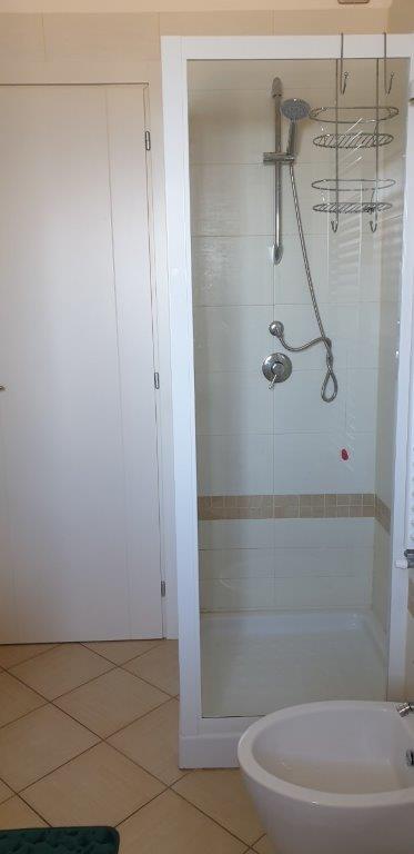 Trilocale arredato in affitto in via lungomare trento, Roseto degli Abruzzi