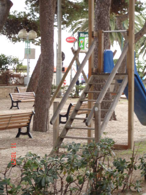 Quadrilocale arredato in affitto a Roseto degli Abruzzi