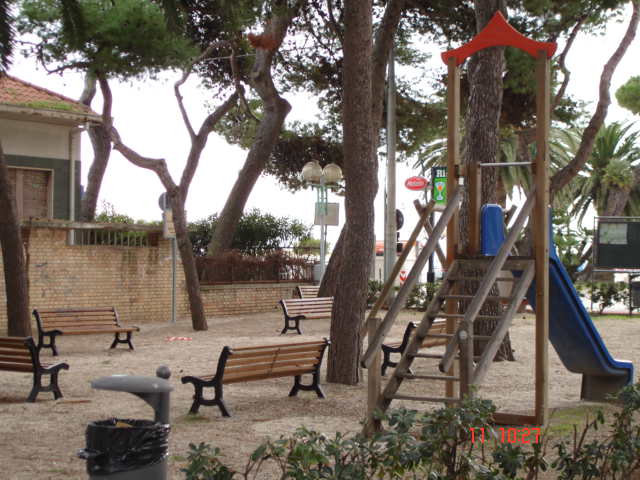 Quadrilocale arredato in affitto a Roseto degli Abruzzi