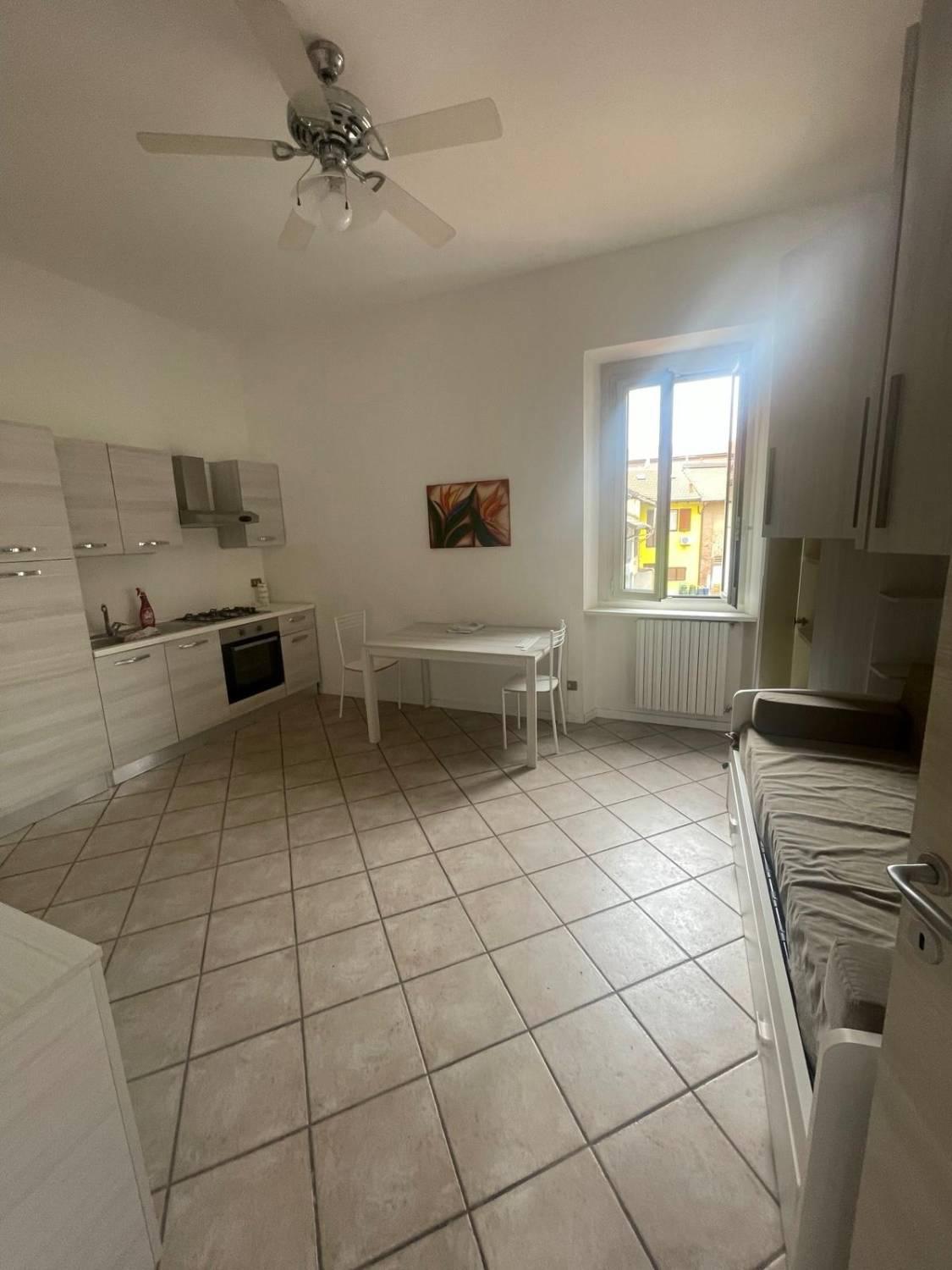 Monolocale arredato in affitto a Senago