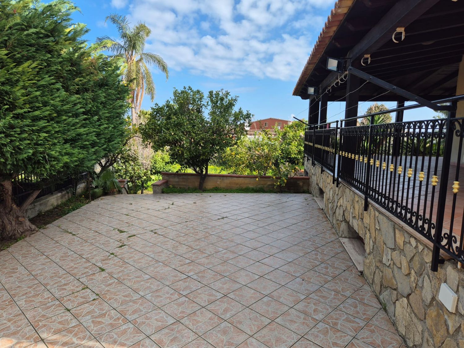 Villa vista mare in via piani 35 35, Trabia