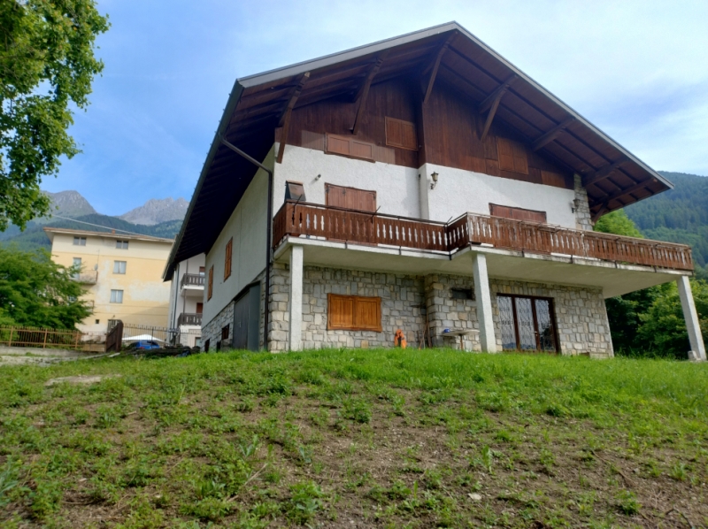 Casa indipendente in vendita a Borno