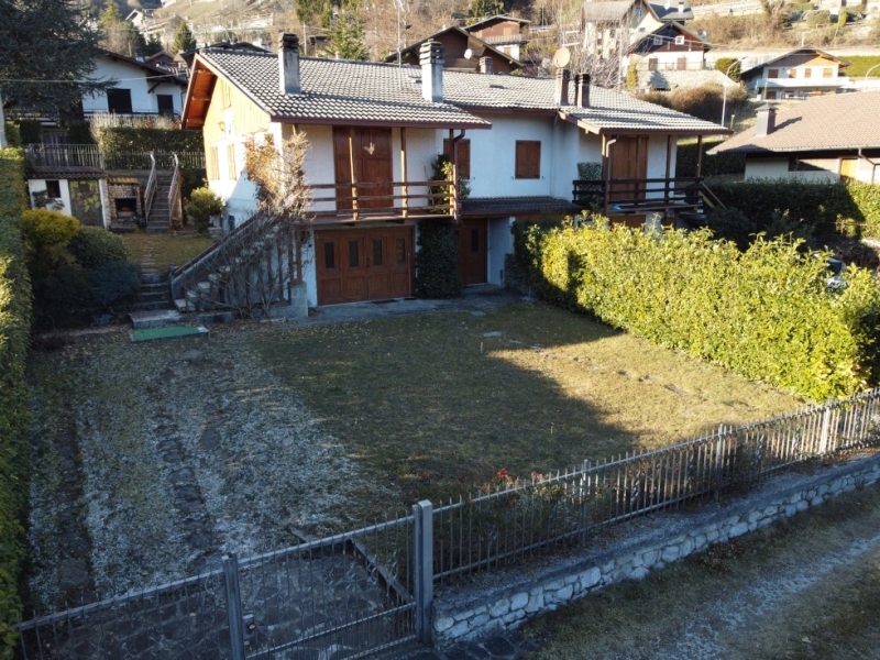 Villa in vendita a Borno