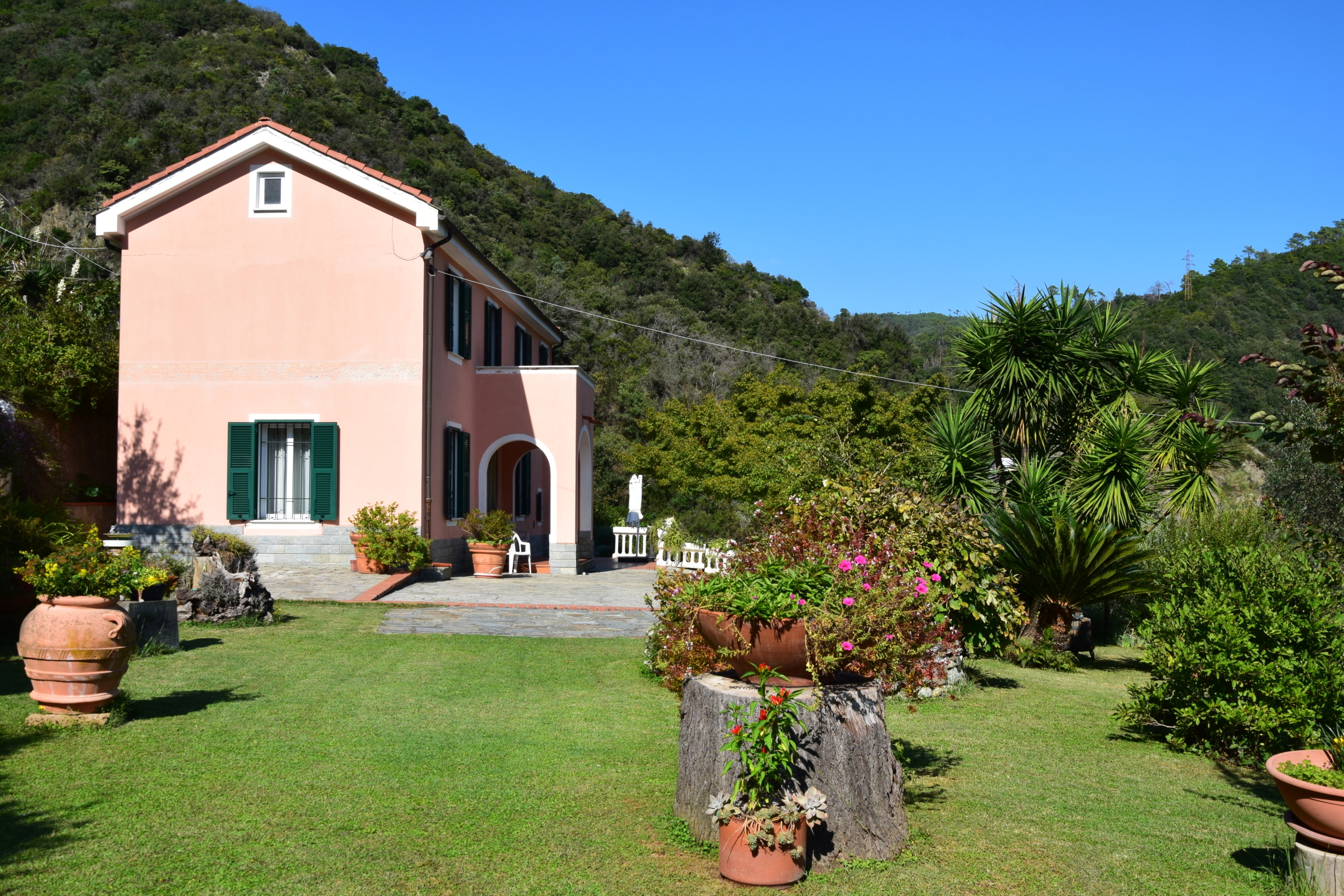 Villa con giardino in sp334 317, Albisola Superiore