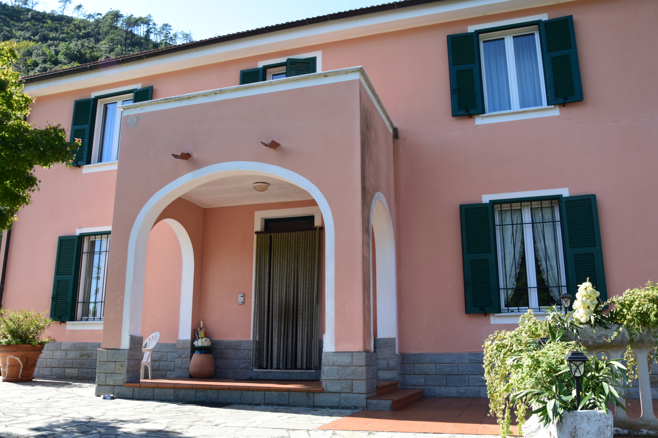 Villa con giardino in sp334 317, Albisola Superiore