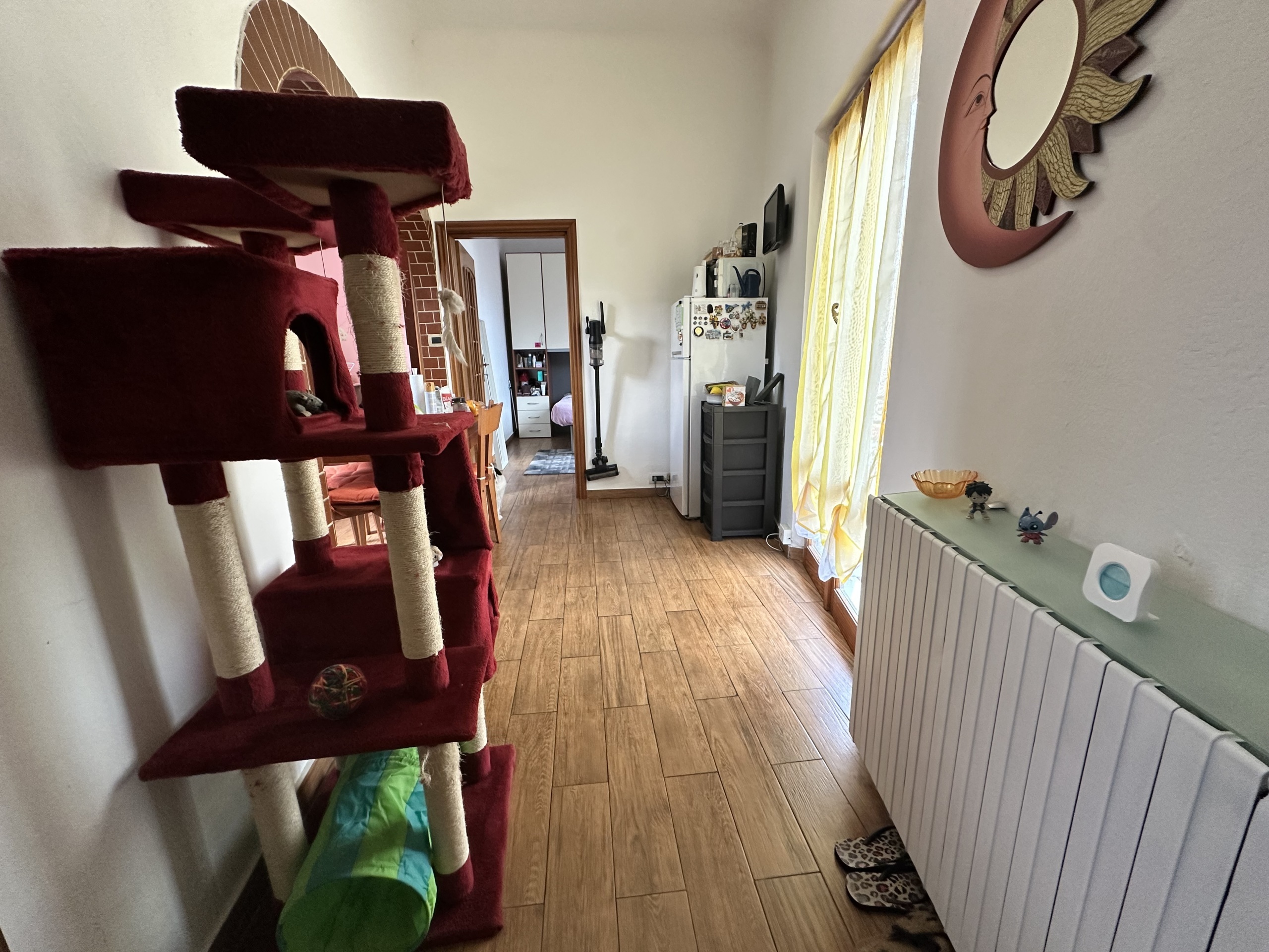 Trilocale da ristrutturare in via francesco crispi 5, Savona