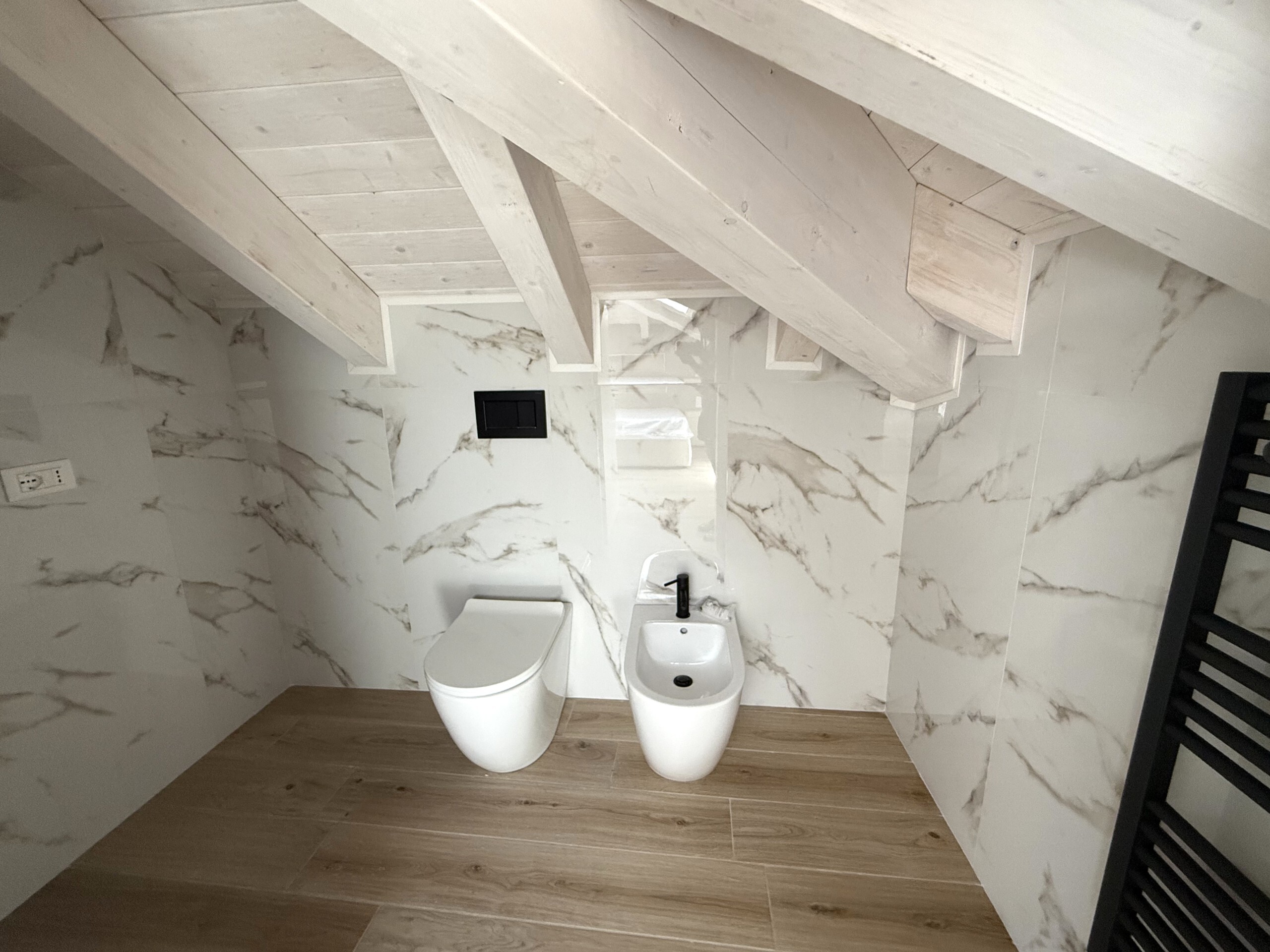 Trilocale con terrazzo a Varazze