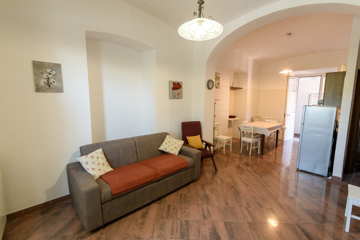 Quadrilocale con terrazzo a Quiliano