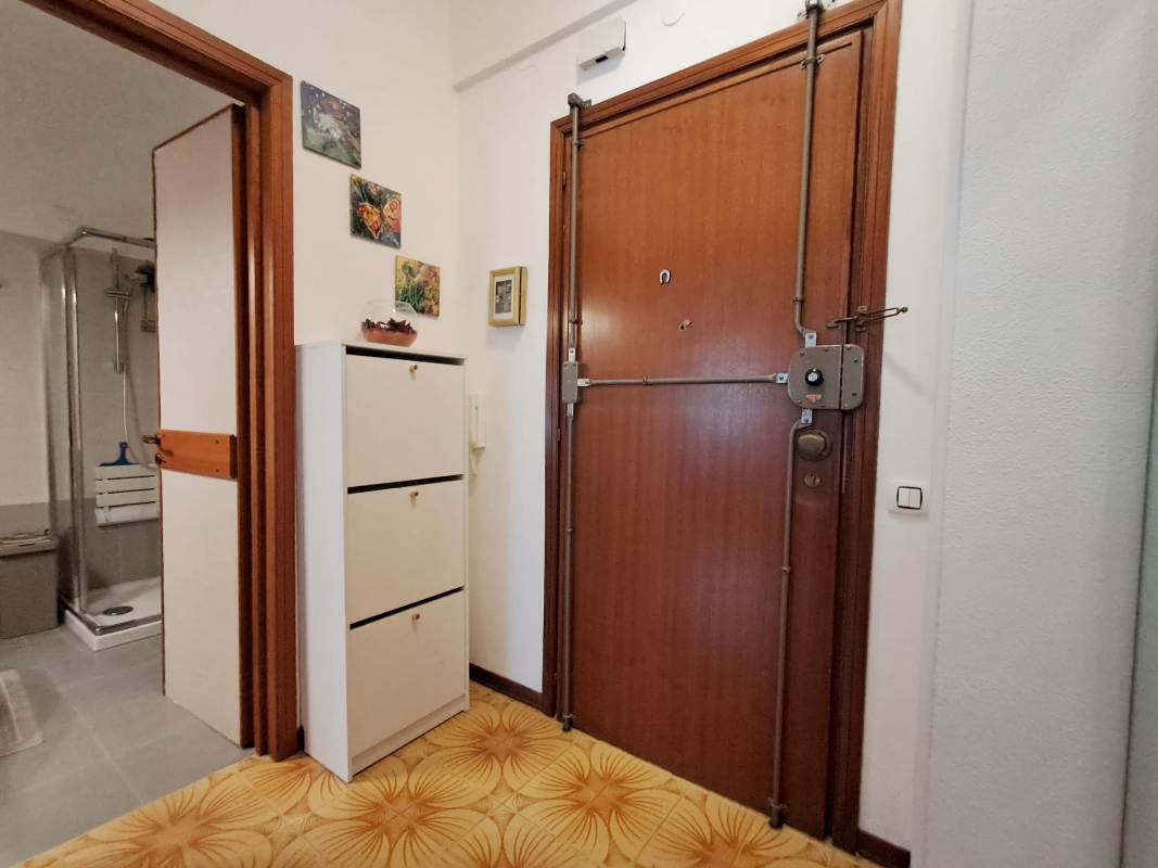 Bilocale con terrazzo a Ceriale