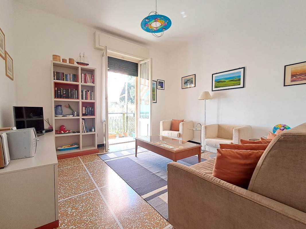 Quadrilocale vista mare in via colla micheri, Laigueglia