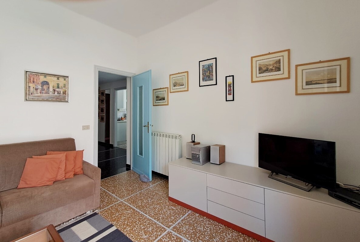 Quadrilocale vista mare in via colla micheri, Laigueglia