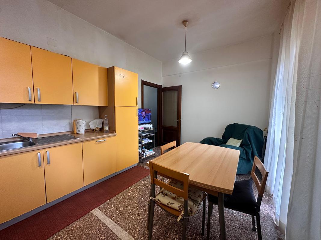 Quadrilocale in vendita in via francesco crispi 17, Savona