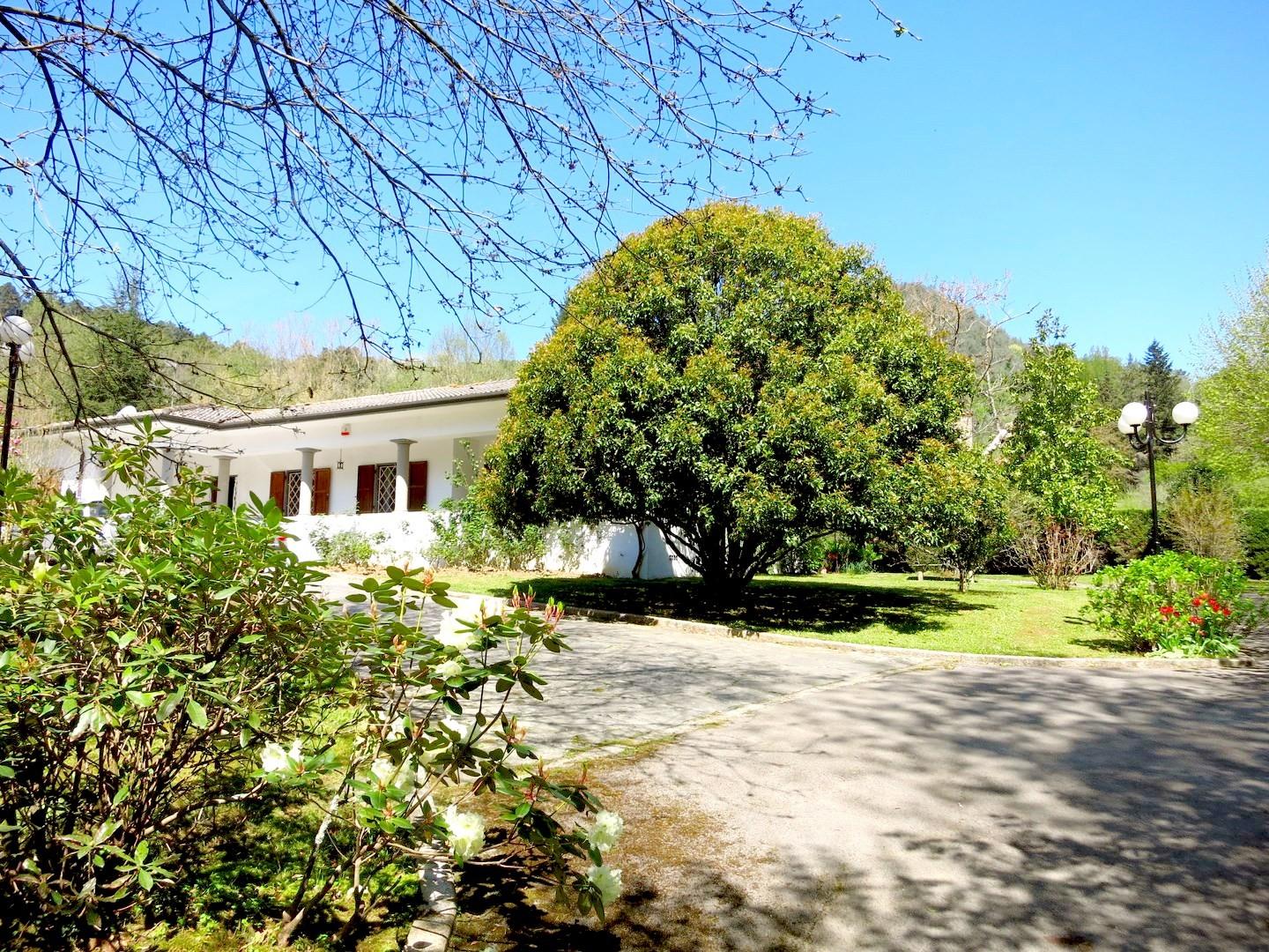 Villa con giardino, Pescaglia monsagrati alto