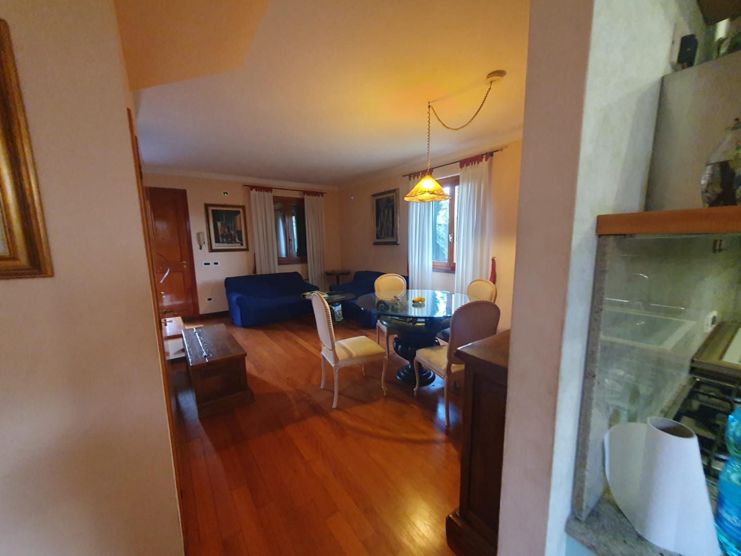 Villa Bifamiliare con giardino, Lucca san cassiano a vico