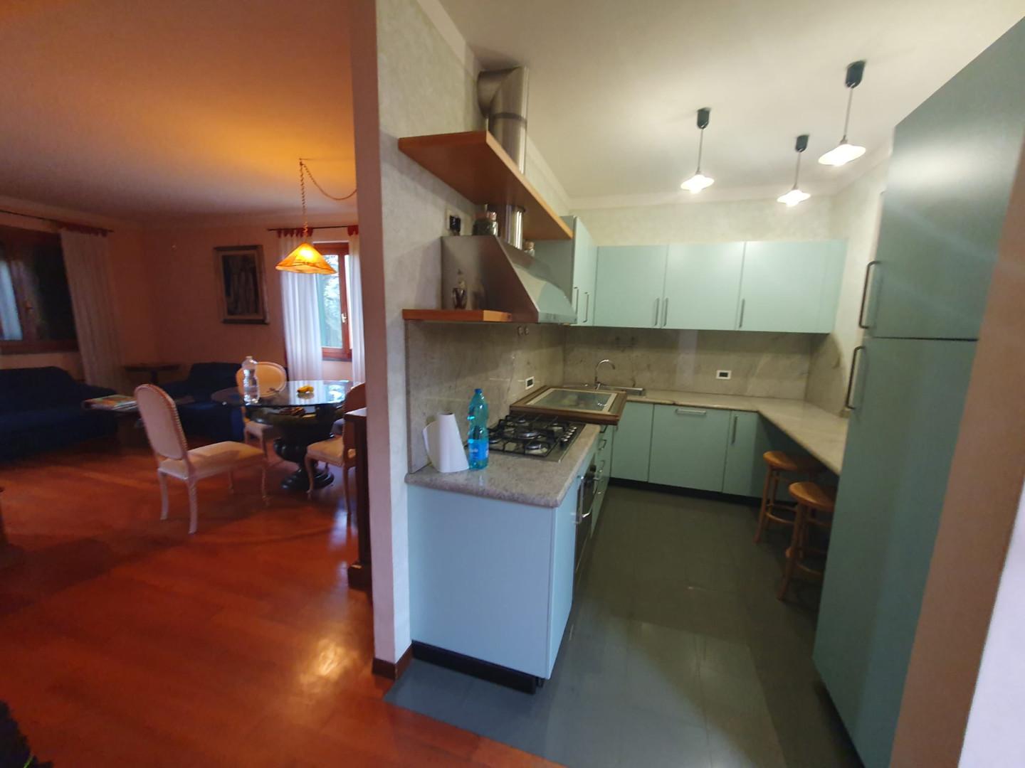 Villa Bifamiliare con giardino, Lucca san cassiano a vico