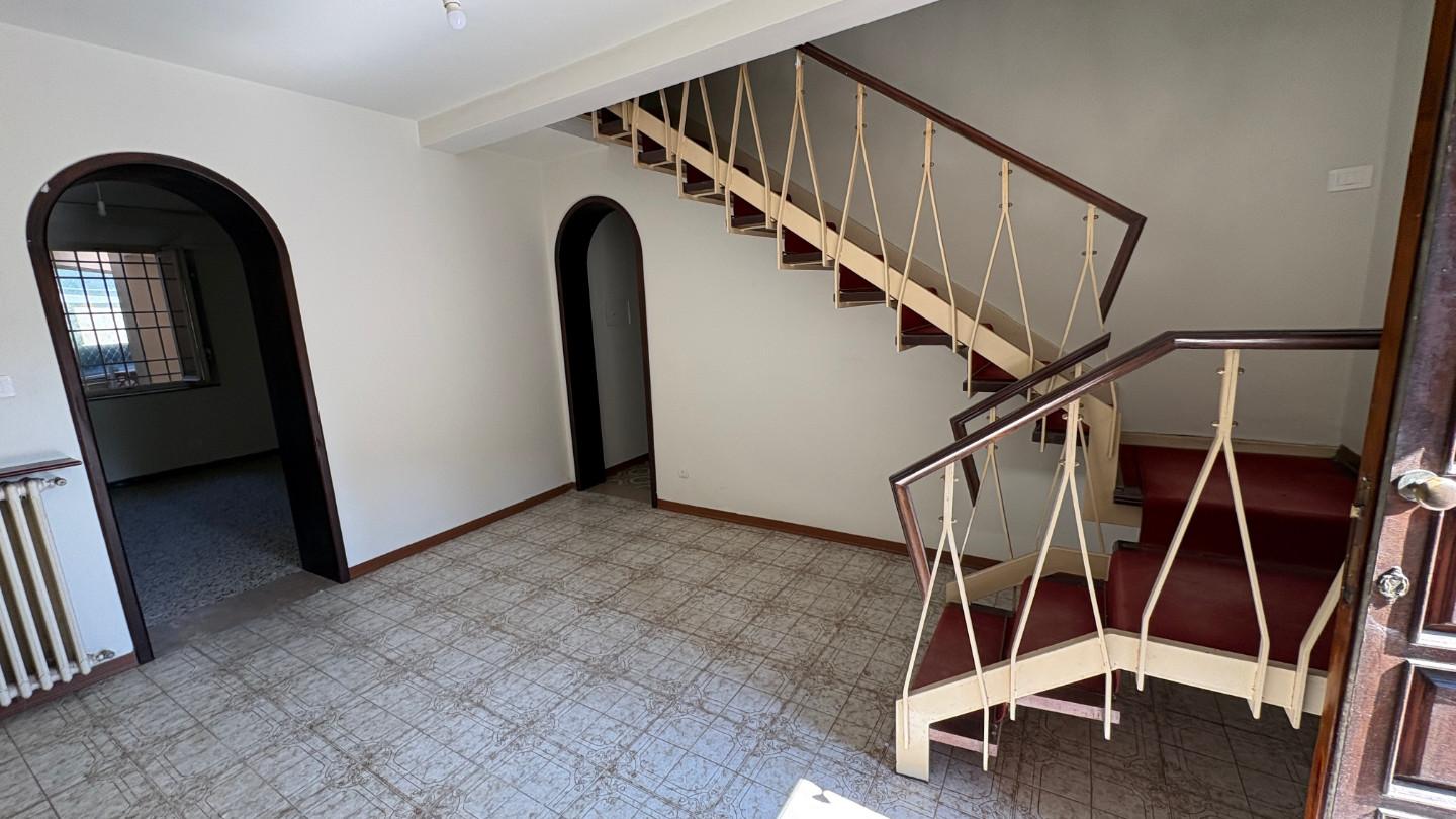 Casa indipendente con giardino, Lucca montuolo