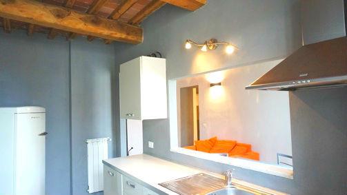 Bilocale arredato in affitto, Lucca centro storico
