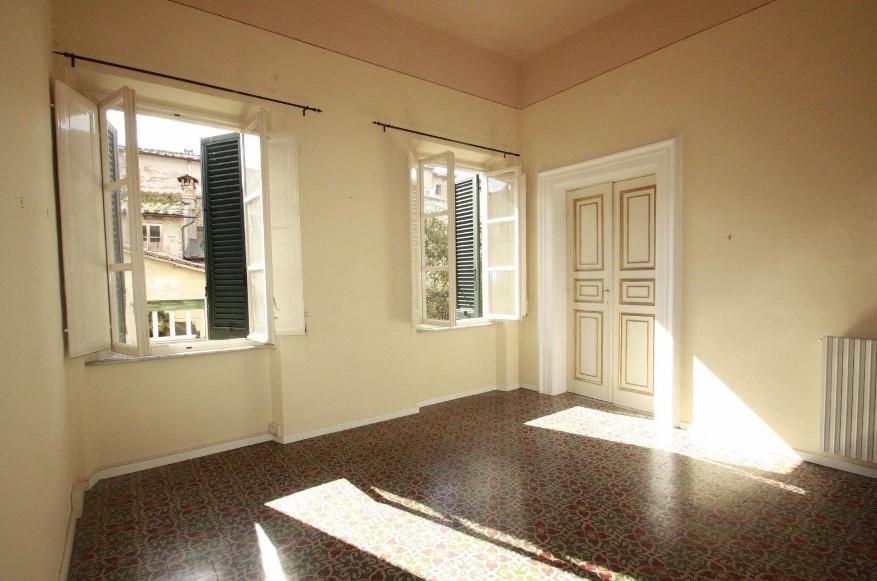 Appartamento in affitto, Lucca centro storico