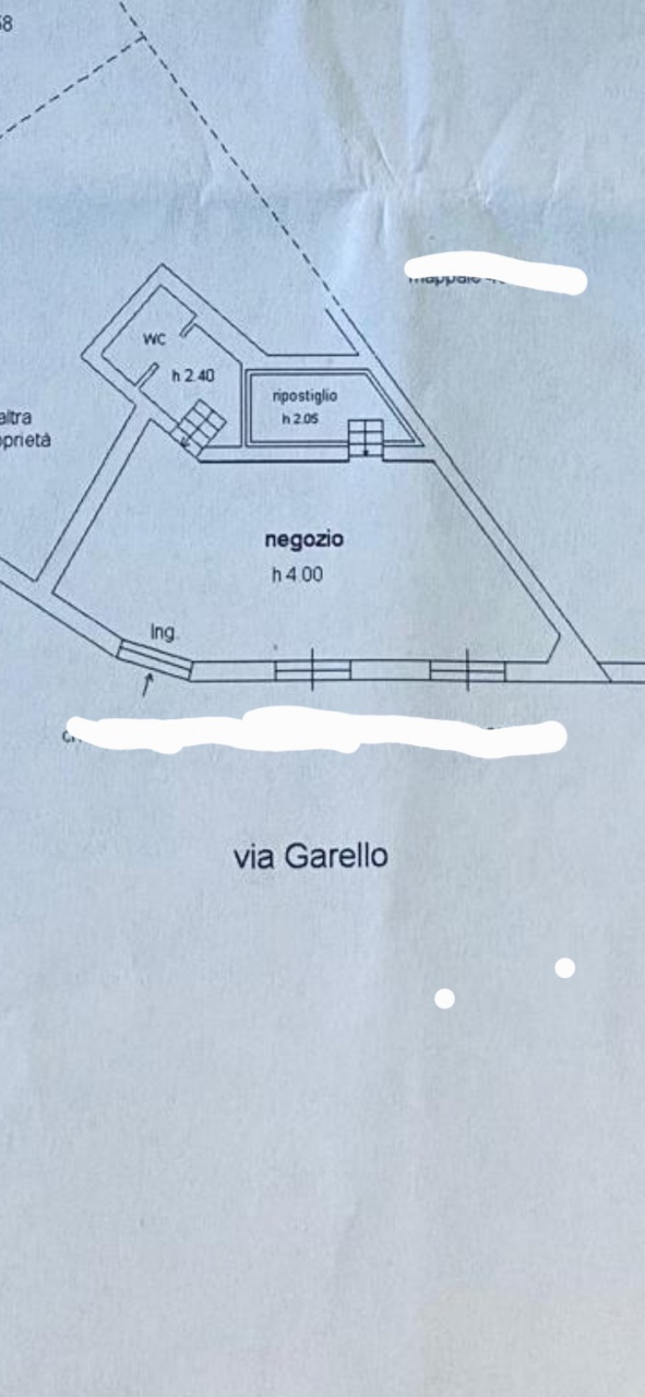 Negozio ristrutturato in via garello, Genova