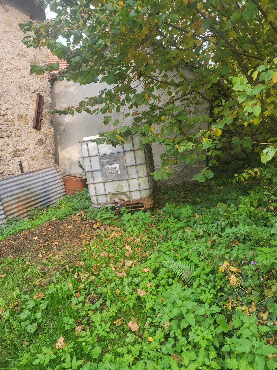 Rustico con giardino in via carpi, Montoggio