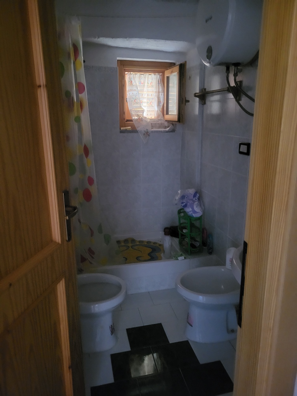 Villa con giardino in frazione piuzzo, Cabella Ligure