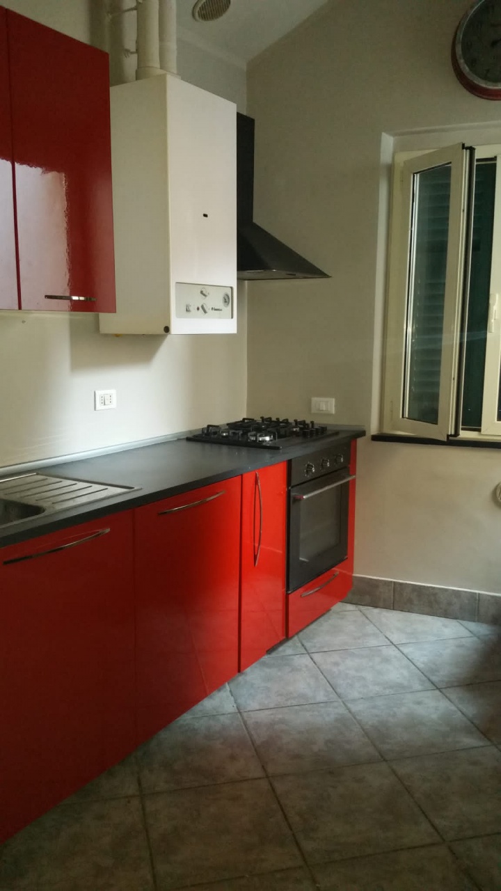 Appartamento arredato in affitto in via xxv aprile, Genova