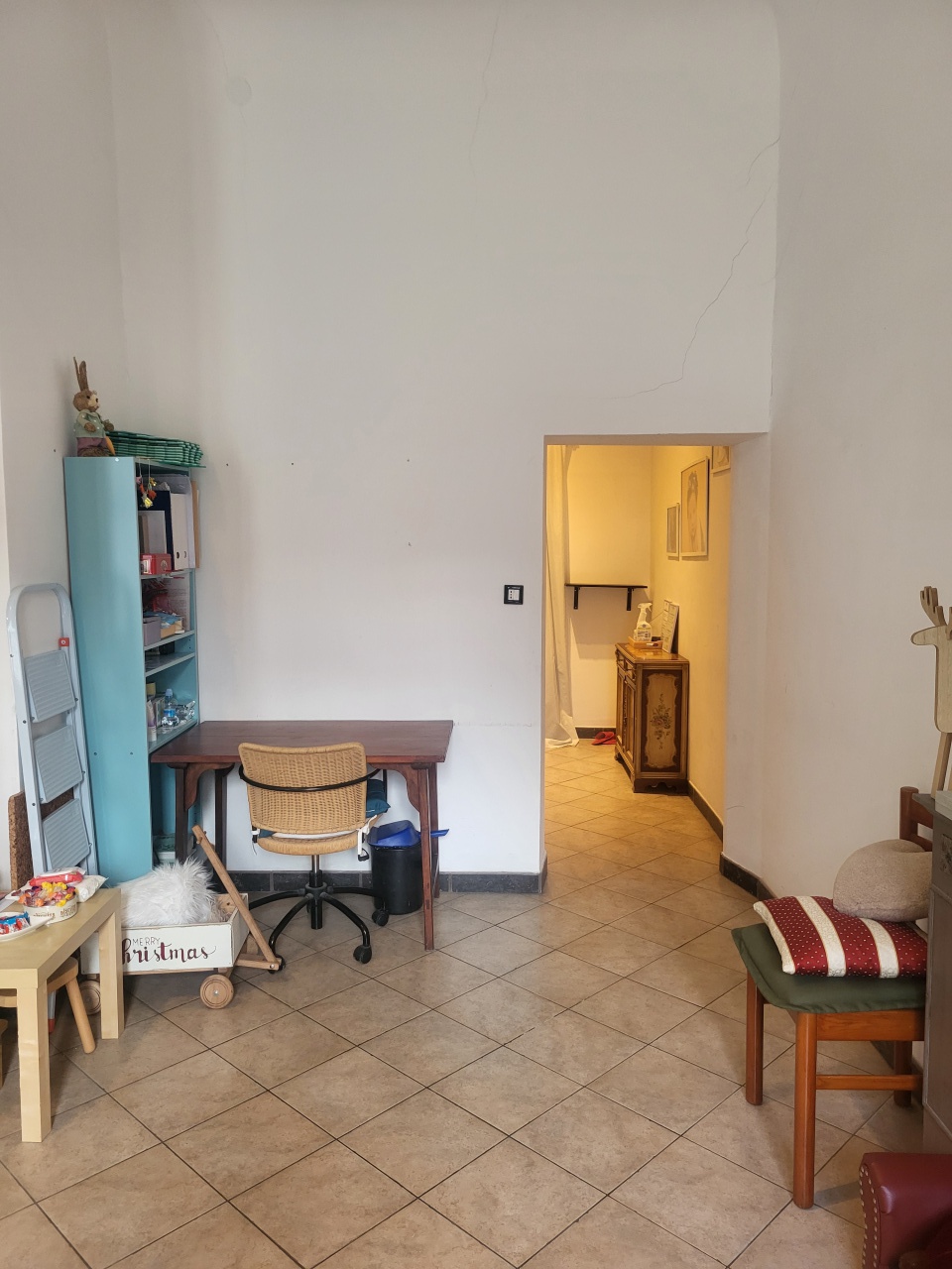 Ufficio ristrutturato in via al ponte reale, Genova