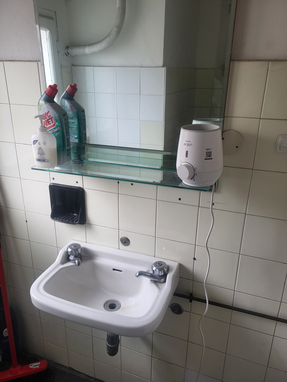 Ufficio ristrutturato in via al ponte reale, Genova