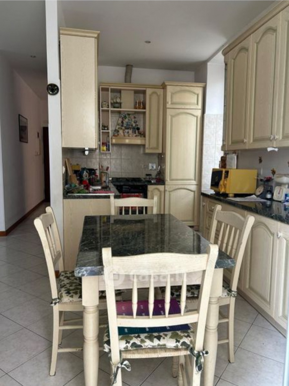 Quadrilocale arredato in affitto in via bertuccioni, Genova