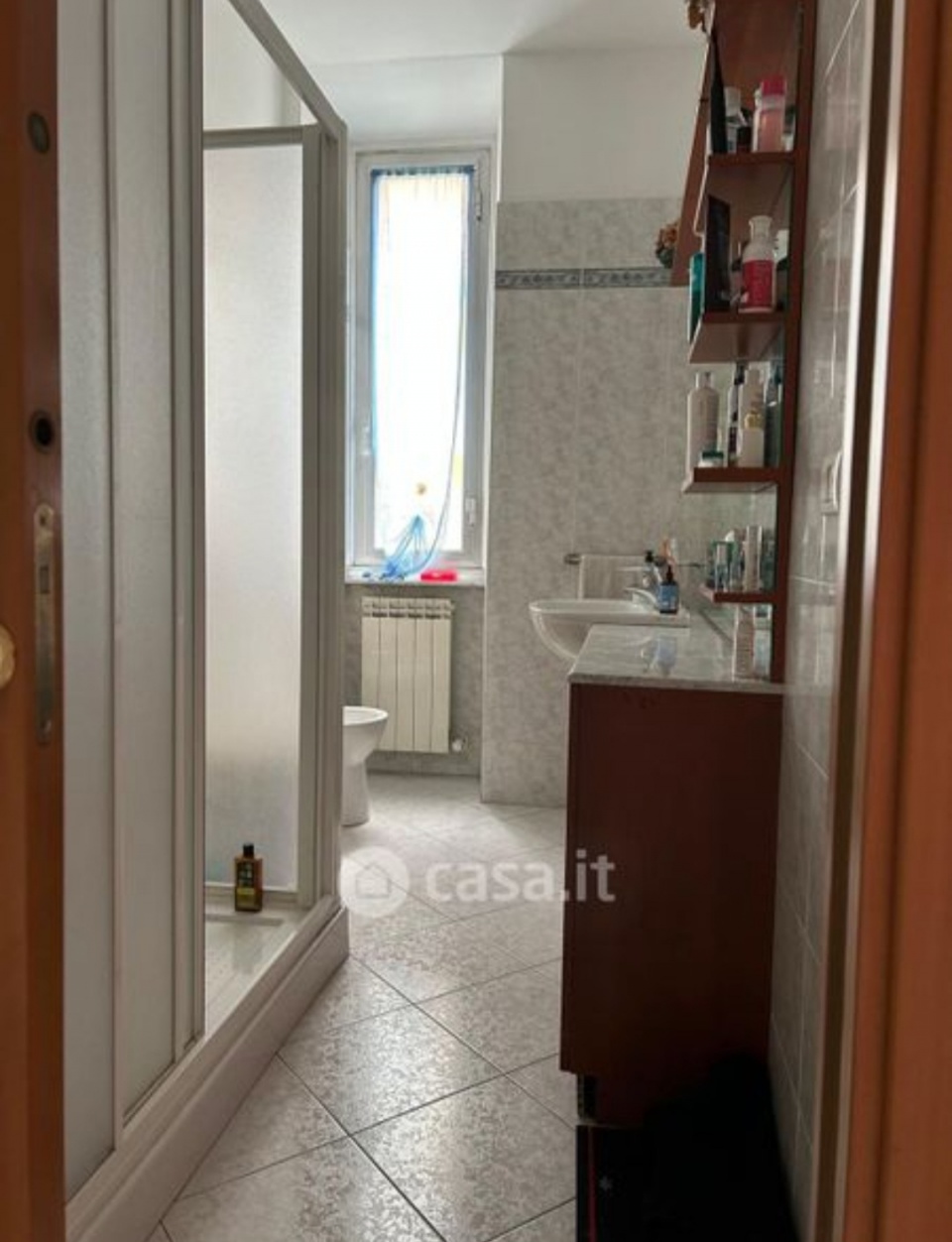 Quadrilocale arredato in affitto in via bertuccioni, Genova