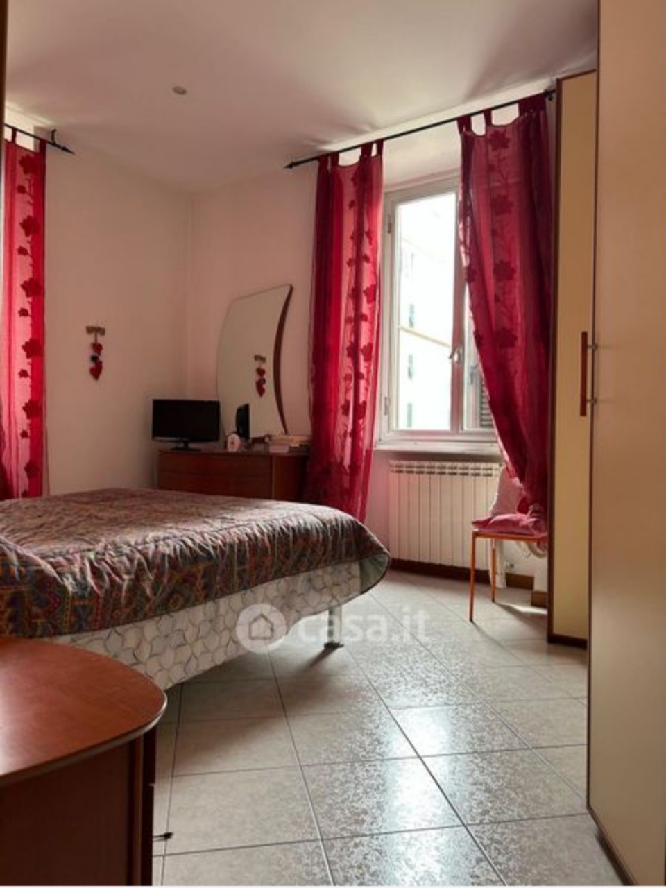 Quadrilocale arredato in affitto in via bertuccioni, Genova