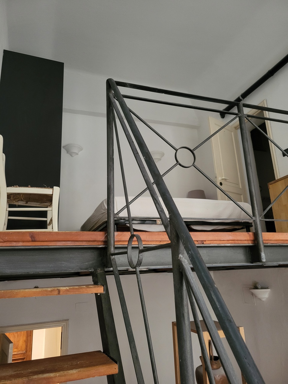Trilocale arredato in affitto in via san bernardo, Genova
